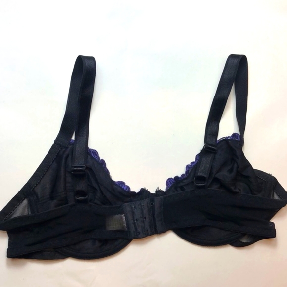 Delta Burke Black Sheer Purple Rose Embroidered Bra - Picture 2 of 10